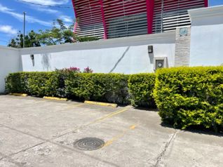 Moderno Edificio Comercial en Venta in El Tejar, El Guarco, Cartago — $1,500,000 - Photo 5 of 34