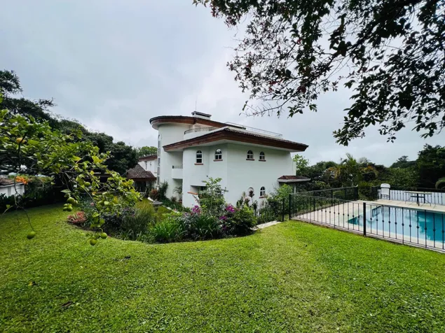 Venta de residencia con río privado y vistas espectaculares en Santa Bárbara de Heredia #26-622 GS in Santo Domingo, Santa Bárbara, Heredia — $1,250,000