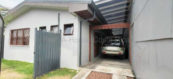 Venta de propiedad esquinera uso mixto e inversión #26-1876 GS in San Pedro, Montes De Oca, San José — $335,000