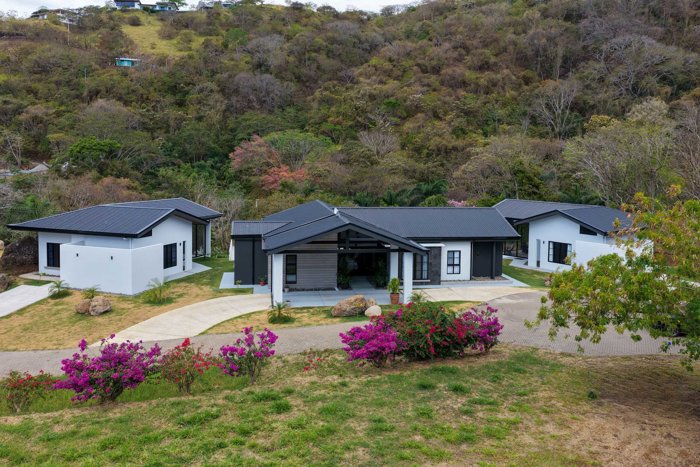 Luxury Estate for Sale in Las Rocas, Atenas Costa Rica in Concepción, Atenas, Alajuela — $995,000