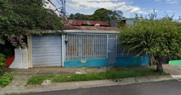 SE VENDE BELLA PROPIEDAD Y CASA EN ROHRMOSER.  in Pavas, San José — ₡ 85 000 000