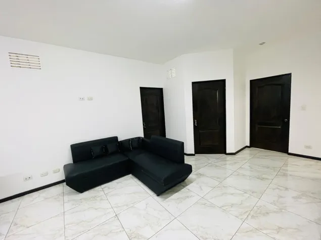 27 M² OFFICES IN SHOPPING CENTER | SAN PEDRO, MONTES DE OCA in San Pedro, Montes De Oca, San José — $550 - Photo 3 of 12