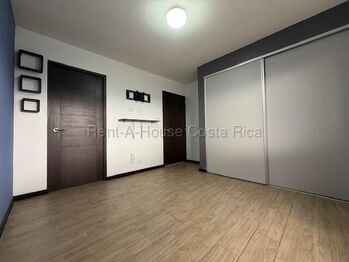 Alquiler de Hermoso Apartamento de 3 Habitaciones en Curridabat 26-1860 in Granadilla, Curridabat, San José — $1,300 - Photo 5 of 10