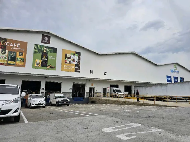 Amplia Bodega en Heredia. Cercano a la RN 1 y Aeropuerto Internacional en San Joaquín, Flores, Heredia — $15,700 - Foto 2 de 17