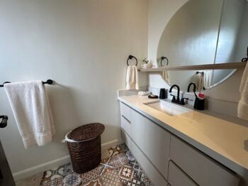 Exclusiva Mansión con Amplios Jardines en Santo Domingo de Heredia en Santo Domingo, Heredia — $850,000 - Foto 4 de 45