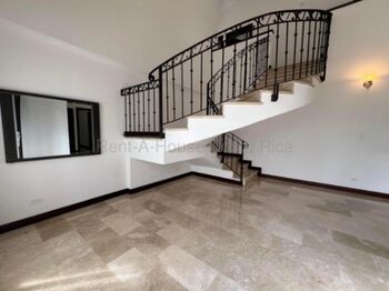 Venta de Casa en Pozos de Santa Ana. en Pozos, Santa Ana, San José — $695,000 - Foto 4 de 10