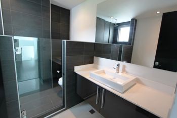 Preciosa casa Contemporanea en Escazu en San Rafael, Escazú, San José — $2,800 - Foto 5 de 11