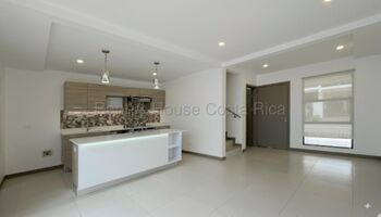 Se alquila casa en San Antonio Escazú 26-1744 en San Antonio, Escazú, San José — $1,500 - Foto 4 de 25