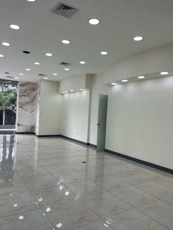Alquiler Local comercial, el Cortijo, Guachipelin. en Escazú, San José — $3,835 - Foto 3 de 12