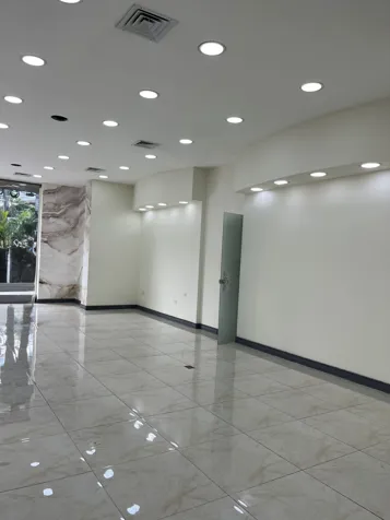 Alquiler Local comercial, el Cortijo, Guachipelin. en Escazú, San José — $3,835 - Foto 3 de 12