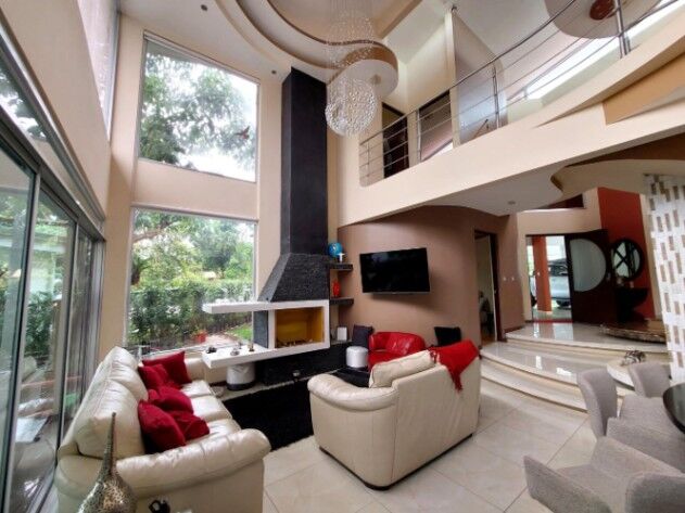 Venta de propiedad con 2 casas en Santo Domingo Heredia en San Miguel, Santo Domingo, Heredia — ₡ 450 000 000