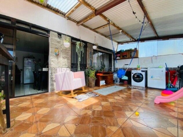 Venta de Casa + APTO en San Rafael de Montes de Oca. RAH 26-1715 in San Rafael, Montes De Oca, San José — ₡ 93 000 000