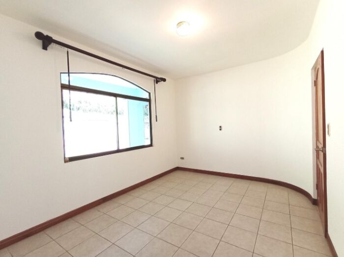 Venta de Casa en Aserrí, San José. RAH 25-1854 in Tarbaca, Aserrí, San José — $355,000