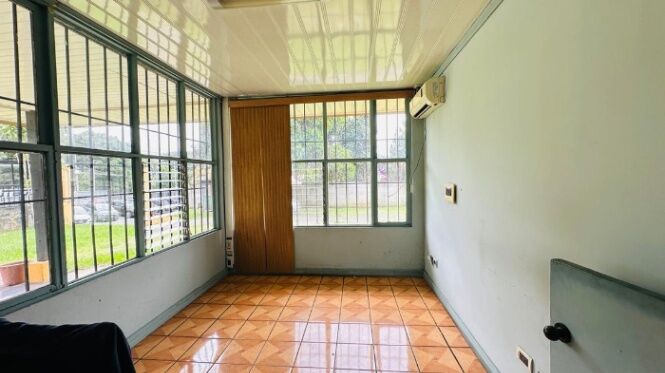 Alquiler de Local Comercial + APTO en Belén-La Asunción.  in La Asunción, Belén, Heredia — $4,700