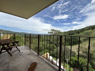 VENTA DE CASA, CIUDAD COLÓN – VISTAS ESPECTACULARES Y ENTORNO NATURAL in Colón, Mora, San José — $275,000 - Photo 4 of 17