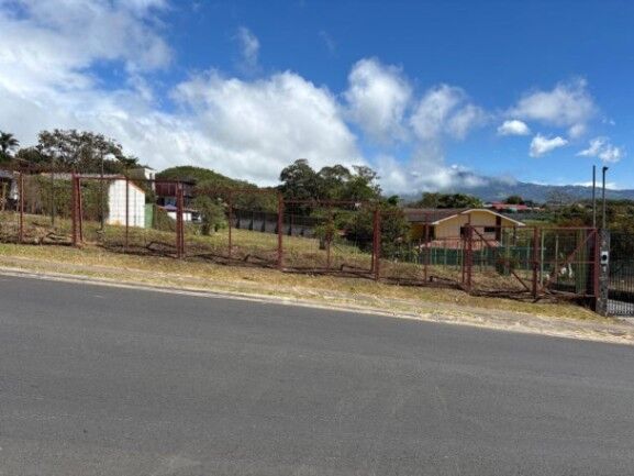 Venta de Excelente Lote en Santo Domingo-Heredia. RAH 26-1241 in Tures, Santo Domingo, Heredia — $250,000