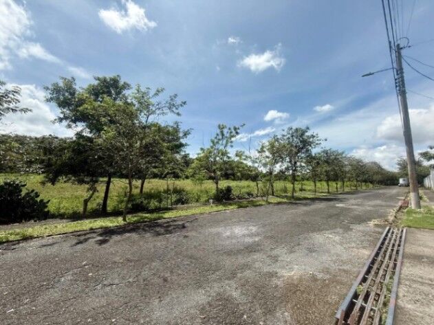 Lote Plano de 2,383 m²  con Exclusividad y Alta Plusvalía en La Guácima #26-631 GS en Guácima, Alajuela — $238,372 - Foto 2 de 6