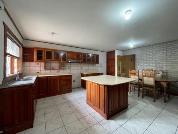 Venta de Casa en Escazú, San José. RAH 26-1099 en San Rafael, Escazú, San José — $443,000