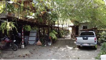 Encanto Rústico y Potencial Ilimitado – Hermosa, Jacó in Jacó, Garabito, Puntarenas — $599,000 - Photo 2 of 3