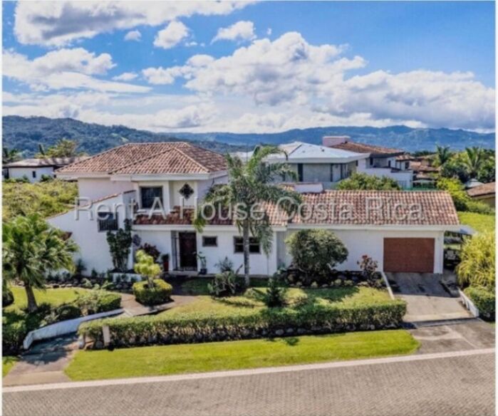 Venta de Casa de Lujo en La Guácima de Alajuela.  en Guácima, Alajuela — $525,000