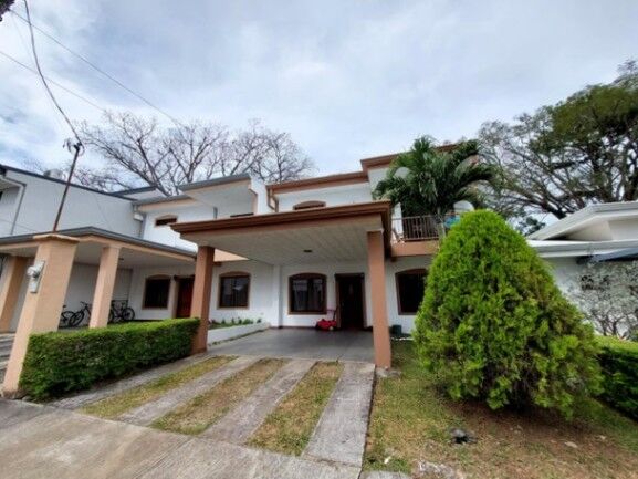 Se vende espaciosa casa en condominio de Turrucares Alajuela 25-1286 in Turrúcares, Alajuela — ₡ 78 500 000