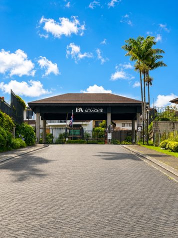 Venta / casa de lujo con apartamento independiente in Tres Ríos, La Unión, Cartago — $800,000