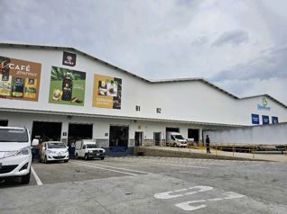 Amplia Bodega en Heredia. Cercano a la RN 1 y Aeropuerto Internacional en San Joaquín, Flores, Heredia — $15,700 - Foto 2 de 17