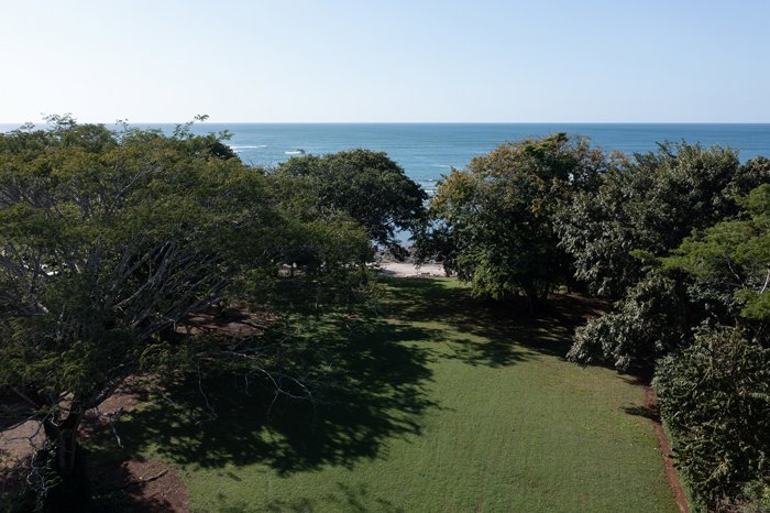 La Dulce Vida Beachfront Lot | Hacienda Pinilla en Tamarindo, Santa Cruz, Guanacaste — $3,500,000 - Foto 2 de 8
