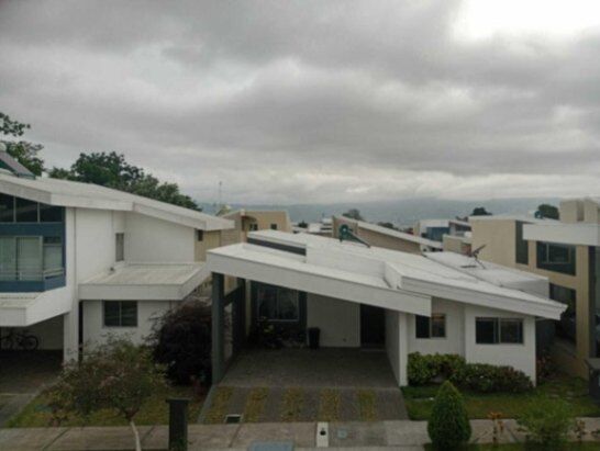 Venta de Magnifica Casa en Sabanilla, Montes de Oca / Mls. 26-905 OFC JB in Sabanilla, Montes De Oca, San José — $450,000