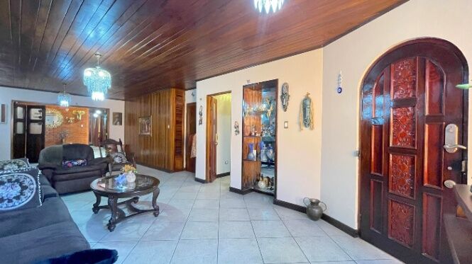Venta de Casa en Carmen, Cartago. RAH 25-1398 in Carmen, Cartago — $192,000