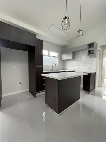 Casa moderna en venta en Grecia, Alajuela. en Grecia, Alajuela — $78,500,000 - Foto 3 de 13