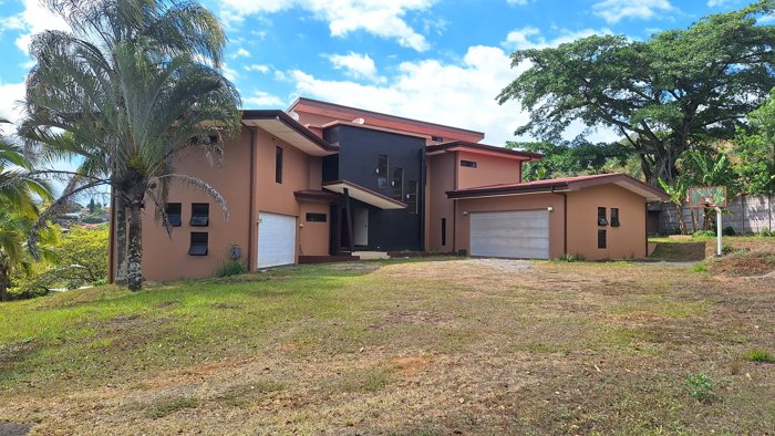 Se Vende Casa en Naranjo, Alajuela en San Miguel, Naranjo, Alajuela — $516,000