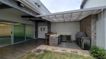 Venta de Casa en Santa Ana-Piedades. RAH 26-2116 en Piedades, Santa Ana, San José — $450,000 - Foto 5 de 20