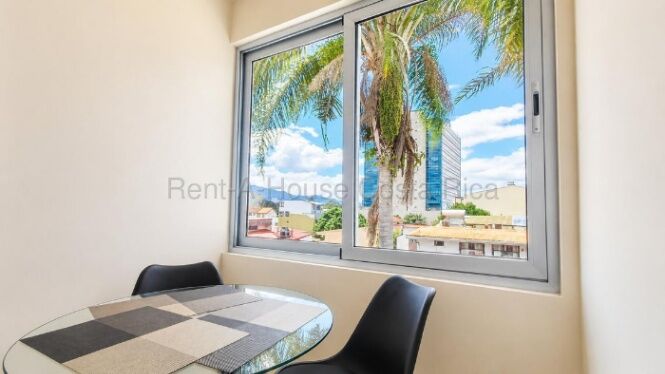 Alquiler de Apartamento AMUEBLADO en Barrio OTOYA, San José. RAH 27-143 en Carmen, San José — $1,100