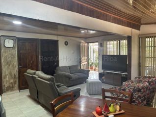 -Venta de Casa en Santa Cruz de Guanacaste. RAH 27-929 en Santa Cruz, Turrialba, Cartago — 60 000 000 ₡ - Foto 4 de 12