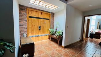 Venta de Casa independiente, 1 planta, Guachipelín de Escazú en San Rafael, Escazú, San José — $600,000 - Foto 2 de 35