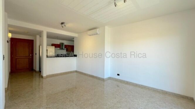 Alquiler de Apartamento en Escazú-San Rafael. RAH 26-1616 in San Rafael, Escazú, San José — $1,300