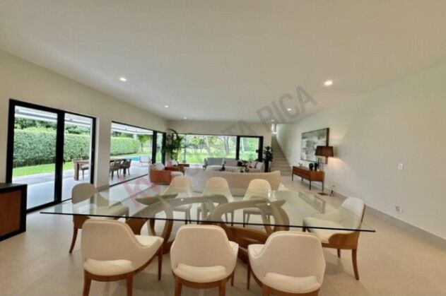 VENDO CASA DE UNA SOLA PLANTA EN SANTA ANA. in Santa Ana, San José — $1,095,000 - Photo 3 of 20