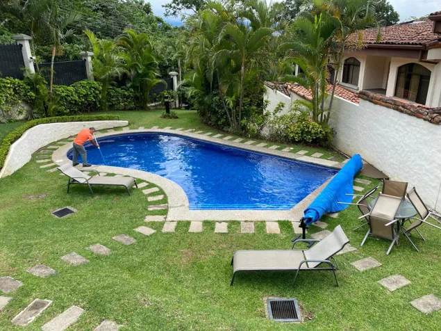 Casa en San Rafael de 3 habitaciones muy cerca de La Paco in San Rafael, Escazú, San José — $230,000