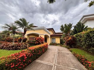Se Vende Hermosa Casa en Valle del Sol Santa Ana