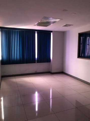 ALQUILER DE OFICINAS, SAN JOSE, AVENIDA PRIMERA in Carmen, San José — $8,866 - Photo 3 of 11