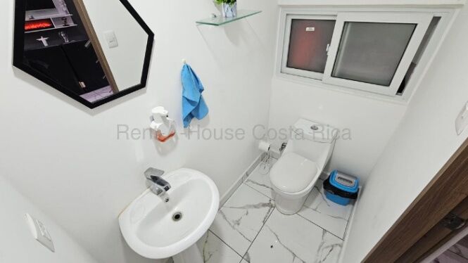 Venta de Casa en Ulloa-Heredia. RAH 26-1777 in Ulloa, Heredia — $195,000