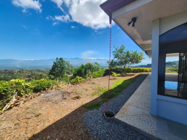 Casa con vista en Mollejones, Platanares, Perez Zeledon en Platanares, Pérez Zeledón, San José — $139,999