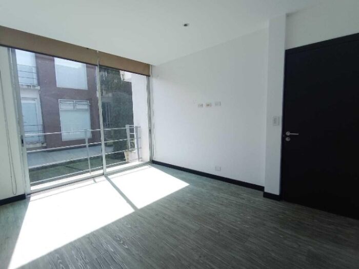 Apartamento en Pinares con balcón y ubicación privilegiada #26-664 GS in Granadilla, Curridabat, San José — $1,100