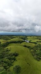 FINCA DE 350 HECTAREAS CON VISTA AL VOLCAN A 1HORA DE LA FORTUNA en La Fortuna, San Carlos, Alajuela — 1 400 000 000 ₡ - Foto 5 de 20