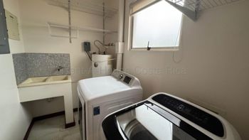 Alquiler de apartamento amoblado con piscina y gimnasio #27-32 GS en San Rafael, Escazú, San José — $2,500 - Foto 4 de 9