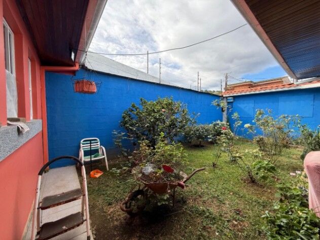 Venta de Casa en Mercedes, Heredia. RAH 25-1226 en Mercedes, Heredia — ₡ 170 000 000 - Foto 3 de 18