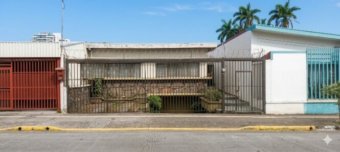 Casa en amplio lote, Barrio Don Bosco 350 mtrs2 en Hospital, San José — ₡ 120 000 000