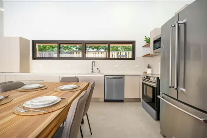 Oasis Tropical Privado – Casa Moderna Cerca de la Playa Avellanas en Tamarindo, Santa Cruz, Guanacaste — $399,000 - Foto 3 de 19