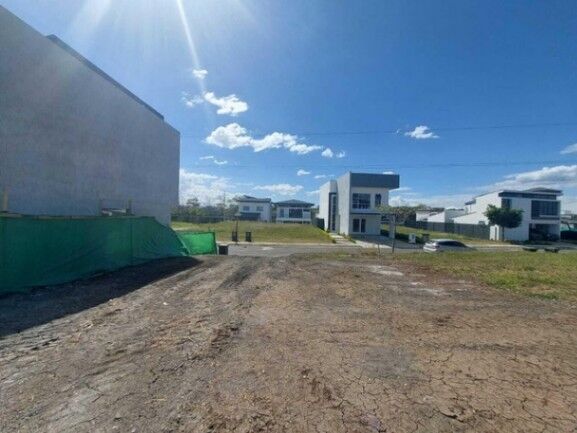 Se vende lote plano de 253m2 en condominio de San Rafael Alajuela 25-1324 in San Rafael, Alajuela — $80,000